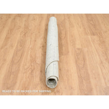 Load image into Gallery viewer, 6&#39;x6&#39; Beige, Soft Wool Hand Loomed, Variegated Textured Modern Design, Round Oriental Rug FWR389028