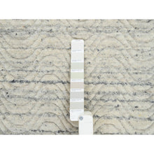 Load image into Gallery viewer, 2&#39;6&quot;x6&#39; Beige, Variegated Textured Modern Design, Extra Soft Wool Hand Loomed, Runner Oriental Rug FWR389034