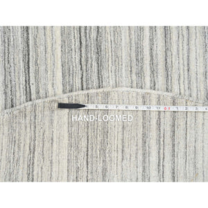 5'10"x5'10" Platinum Gray and Cream, Plain Hand Loomed Undyed Natural Wool, Modern Design Thick and Plush, Round Oriental Rug FWR389904