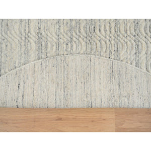 5'10"x5'10" Beige, Variegated Textured Modern Design, Hand Loomed Soft Wool, Round Oriental Rug FWR390144