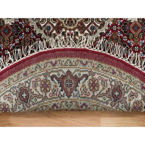 3'4"x3'4" Mahogany Red, Tabriz Mahi with Fish Medallion Design, Pure Wool, 175 KPSI, Hand Knotted, Round, Oriental Rug FWR390558