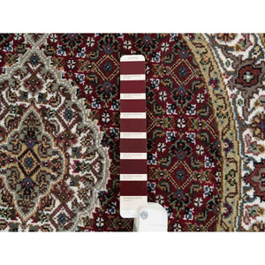 3'4"x3'4" Mahogany Red, Tabriz Mahi with Fish Medallion Design, Pure Wool, 175 KPSI, Hand Knotted, Round, Oriental Rug FWR390558