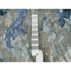 2'7"x6' Gray and Blue, Abstract Design Hi-Low Pile, Wool and Silk Hand Knotted, Runner Oriental Rug FWR391224