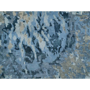 2'7"x6' Gray and Blue, Abstract Design Hi-Low Pile, Wool and Silk Hand Knotted, Runner Oriental Rug FWR391224