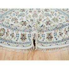 Load image into Gallery viewer, 7&#39;x7&#39; Ivory, Nain with All Over Flower Design 250 KPSI, Soft Wool Hand Knotted, Round Oriental Rug FWR391992