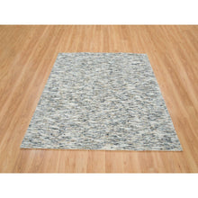 Load image into Gallery viewer, 6&#39;2&quot;x6&#39;2&quot; Earth Tone Colors, Hand Loomed Modern Striae Design, Soft to the Touch Pure Wool, Square Oriental Rug FWR392616