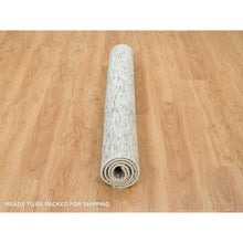 Load image into Gallery viewer, 6&#39;2&quot;x6&#39;2&quot; Earth Tone Colors, Hand Loomed Modern Striae Design, Soft to the Touch Pure Wool, Square Oriental Rug FWR392616