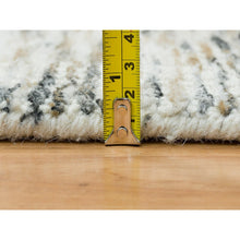 Load image into Gallery viewer, 6&#39;2&quot;x6&#39;2&quot; Earth Tone Colors, Hand Loomed Modern Striae Design, Soft to the Touch Pure Wool, Square Oriental Rug FWR392616