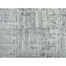 Load image into Gallery viewer, 9&#39;10&quot;x9&#39;10&quot; Light Gray, Modern Design, Hand Spun Undyed Natural Wool, Hand Knotted, Round Oriental Rug FWR395676