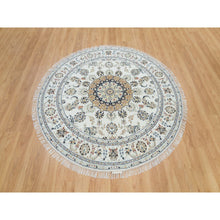 Load image into Gallery viewer, 6&#39;x6&#39; Powder White, Nain with Center Medallion Flower Design, 250 KPSI, Organic Wool, Hand Knotted, Round Oriental Rug FWR395952