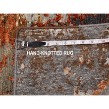 Load image into Gallery viewer, 2&#39;6&quot;x4&#39;1&quot; Gray Abstract Design Wool and Silk Hi-Low Pile Denser Weave Hand Knotted Oriental Rug FWR399234