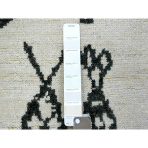 2'10"x7'10" Ivory, Soft and Shiny Wool, Boujaad Moroccan Berber with Criss Cross Pattern, Natural Dyes, Hand Knotted Runner Oriental Rug FWR432978