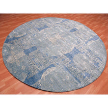 Load image into Gallery viewer, 10&#39;1&quot;x10&#39;1&quot; Blue Wool and Pure Silk Jewellery Design Hand Knotted Oriental Round Rug FWR450534