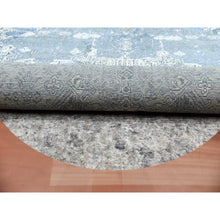 Load image into Gallery viewer, 10&#39;1&quot;x10&#39;1&quot; Blue Wool and Pure Silk Jewellery Design Hand Knotted Oriental Round Rug FWR450534