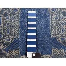 Load image into Gallery viewer, 10&#39;1&quot;x10&#39;1&quot; Blue Wool and Pure Silk Jewellery Design Hand Knotted Oriental Round Rug FWR450534