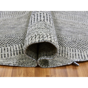 8'x8' Bright Gray, Hand Knotted, Tone on Tone, Grass Design, Round Pure Undyed Wool Oriental Rug FWR477384