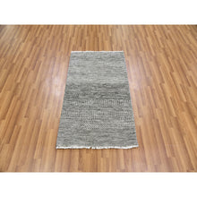 Load image into Gallery viewer, 2&#39;5&quot;x4&#39;1&quot; Ice Gray, Modern Grass Design, Tone on Tone, Undyed 100% Wool, Hand Knotted, Oriental Rug FWR477480