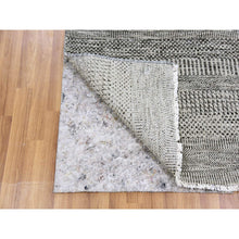 Load image into Gallery viewer, 2&#39;5&quot;x4&#39;1&quot; Ice Gray, Modern Grass Design, Tone on Tone, Undyed 100% Wool, Hand Knotted, Oriental Rug FWR477480