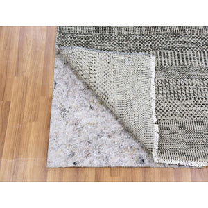 2'5"x4'1" Ice Gray, Modern Grass Design, Tone on Tone, Undyed 100% Wool, Hand Knotted, Oriental Rug FWR477480