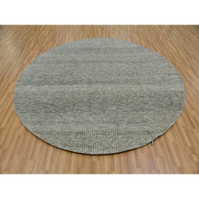 Load image into Gallery viewer, 8&#39;x8&#39; Solid Gray, Hand Knotted, Undyed 100% Wool, Modern Grass Design, Round Oriental Rug FWR477552