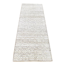 Load image into Gallery viewer, Ivory Oriental Rug, Carpets, Handmade, Montana USA.