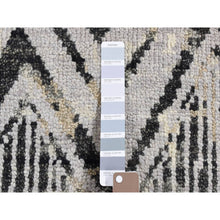 Load image into Gallery viewer, 3&#39;1&quot;x3&#39;1&quot; Light Gray with Black, Organic Wool Hand Knotted, Modern Design Fragment Sample, Square Oriental Rug FWR482010