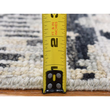 Load image into Gallery viewer, 3&#39;1&quot;x3&#39;1&quot; Light Gray with Black, Organic Wool Hand Knotted, Modern Design Fragment Sample, Square Oriental Rug FWR482010