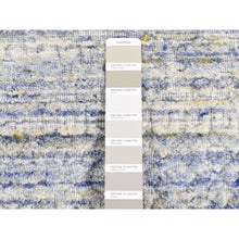 Load image into Gallery viewer, 2&#39;x2&#39; Hand Loomed, Textured Wool, Modern Design, Hi and Lo with Multiple Colors, Fragment Sample, Oriental Rug FWR482442