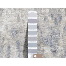 Load image into Gallery viewer, 2&#39;x2&#39;10&quot; Light Gray, Textured Wool with Plant Based Silk, Modern Abstract Design, Hand Knotted, Mat Oriental Rug FWR482598