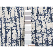 Load image into Gallery viewer, 2&#39;x2&#39;4&quot; Ivory and Charcoal Black, 100% Wool, Cardiac Design, Modern, Hand Knotted, Squarish, Mat Oriental Rug FWR482940