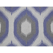 Load image into Gallery viewer, 4&#39;2&quot;x6&#39; Silver Gray, Hand Woven Kilim Geometric Design, Flat Weave Pure Wool, Reversible Oriental Rug FWR483246
