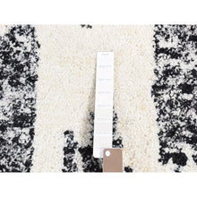 Load image into Gallery viewer, 3&#39;x3&#39; Black, Modern Erased Column Design Thick and Plush, Organic Undyed Wool Hand Knotted, Square Oriental Rug FWR484536