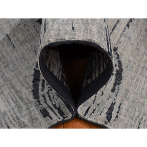 8'9"x12'2" Goose Gray, THE CANE Design, Pure Silk with Textured Wool, Hand Knotted, Oriental Rug FWR522702