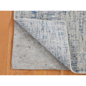 2'6"x9'9" Bright Gray, Fine Jacquard Hand Loomed, Modern Design, Wool and Silk, Runner Oriental Rug FWR523608