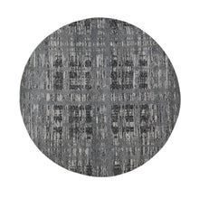 Load image into Gallery viewer, 8&#39;1&quot;x8&#39;1&quot; Nickel Gray, Hand Spun Undyed Natural Wool, Modern Design, Hand Knotted, Round Oriental Rug FWR524142