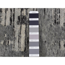 Load image into Gallery viewer, 8&#39;1&quot;x8&#39;1&quot; Nickel Gray, Hand Spun Undyed Natural Wool, Modern Design, Hand Knotted, Round Oriental Rug FWR524142