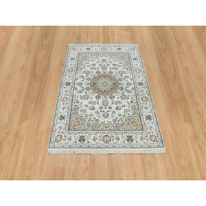 4'7"x6'8" Powder White, Nain with Center Medallion Flower Design, 250 KPSI, 100% Wool, Hand Knotted, Oriental Rug FWR540078