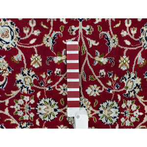 4'10"x4'10" Burgundy Red, Nain with All Over Flower Design, 250 KPSI, Extra Soft Wool, Hand Knotted, Round Oriental Rug FWR540108